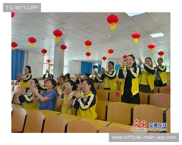 新疆70周年大会现场庄严隆重，新疆七十周年庆